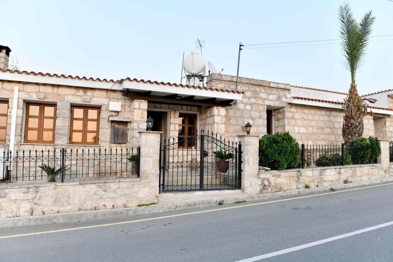 Lasa Black Rock Villa Pafos Exterior foto